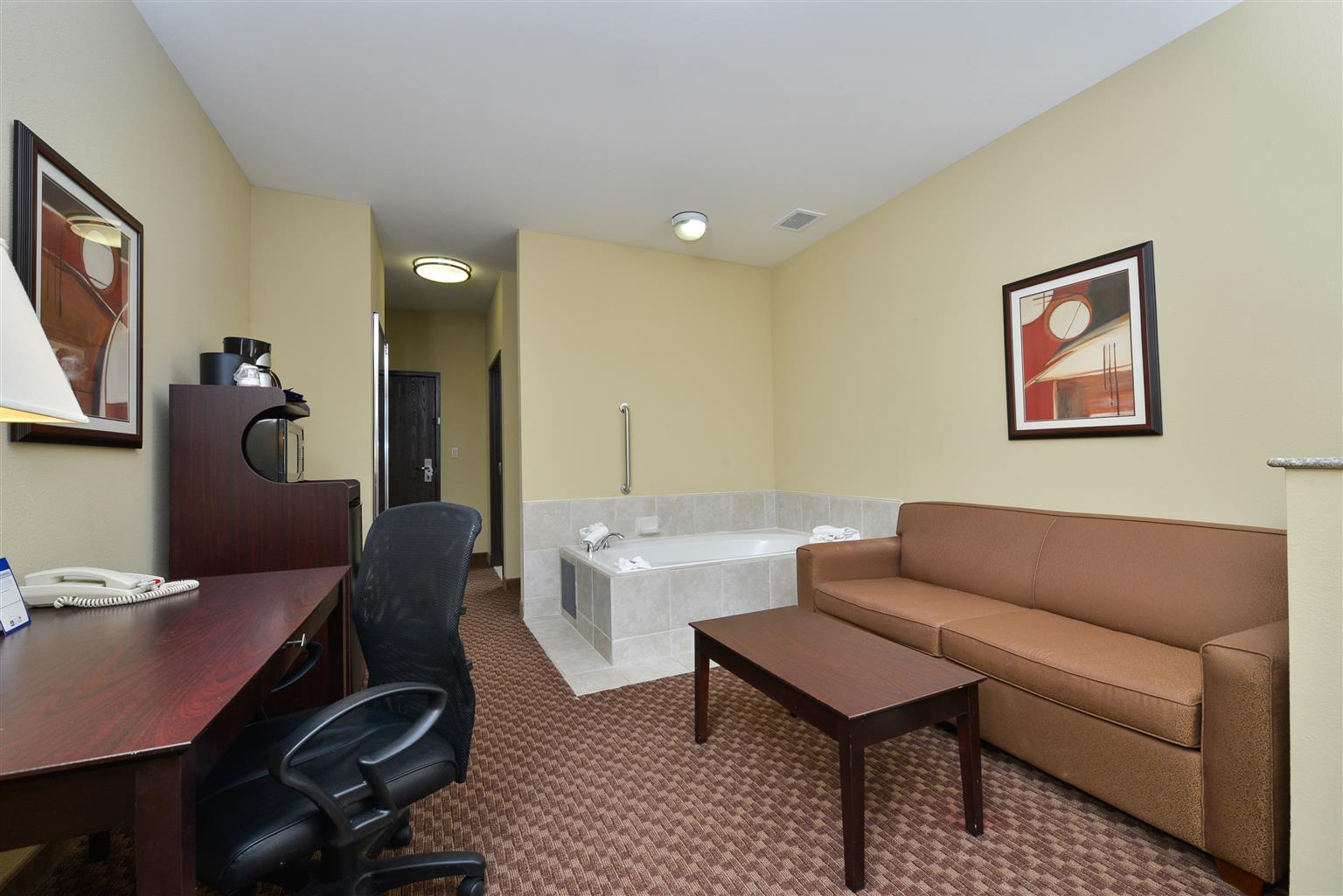 Best Western Plus Burleson Inn & Suites Dış mekan fotoğraf
