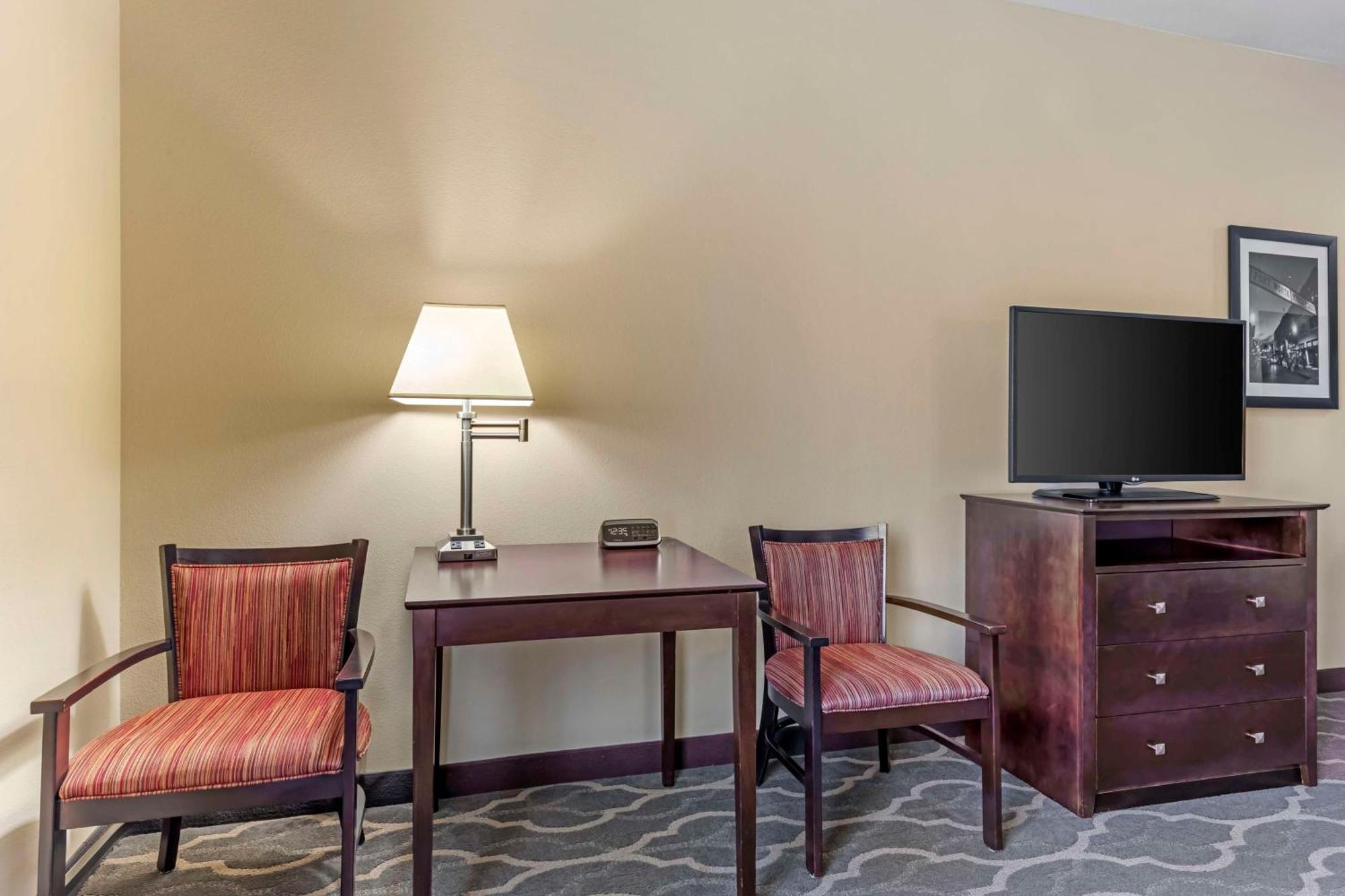 Best Western Plus Burleson Inn & Suites Dış mekan fotoğraf