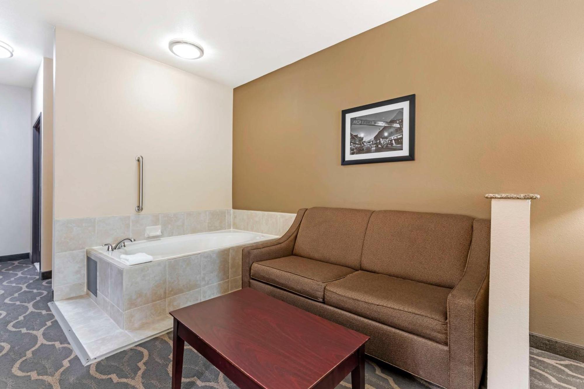 Best Western Plus Burleson Inn & Suites Dış mekan fotoğraf