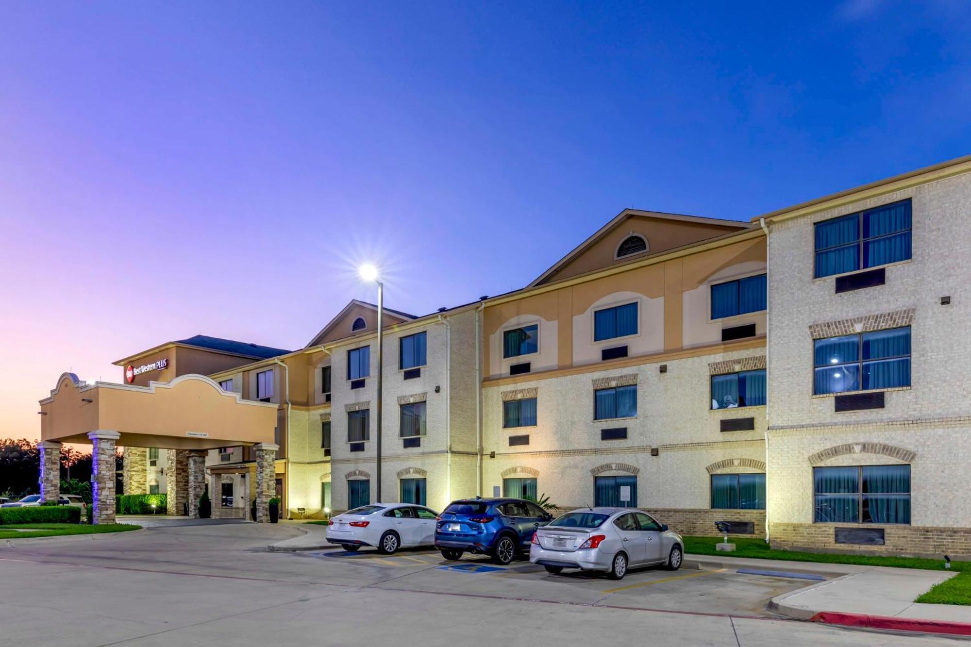 Best Western Plus Burleson Inn & Suites Dış mekan fotoğraf